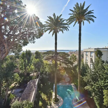3-br Sea View Swimming Pool Apartment